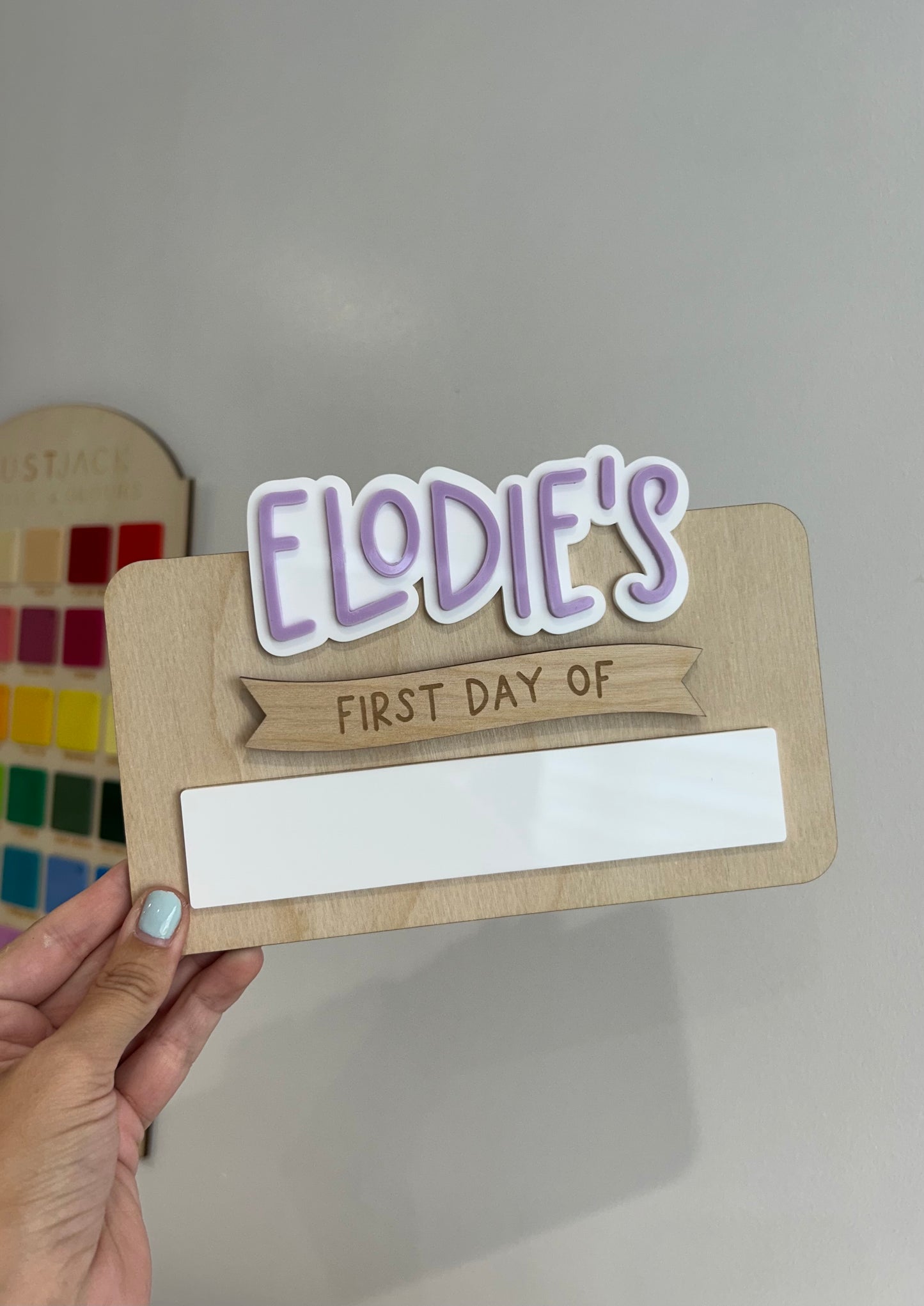 Interchangeable First/Last Day Whiteboard