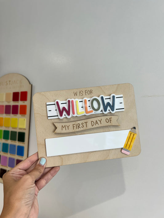 Interchangeable First/Last Day Whiteboard