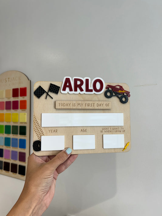 Interchangeable First/Last Day Whiteboard